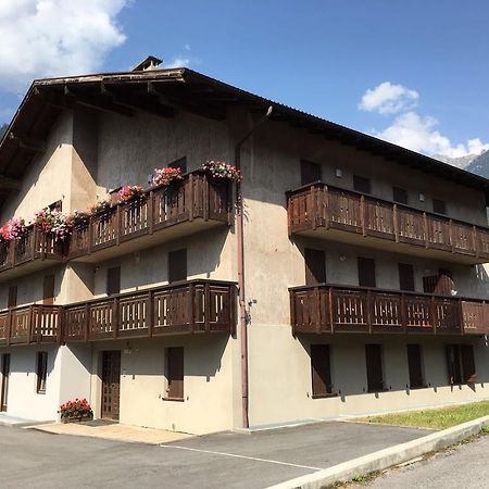 Villa Pinzolocasa Exterior foto